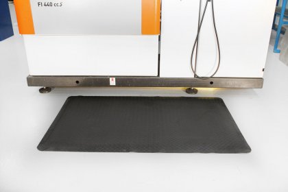 Černá gumová protiúnavová průmyslová rohož - 90 x 60 x 1,4 cm