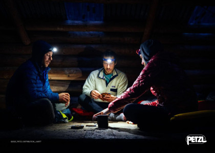 Čelovka PETZL Tikkina, červená, 300 lm - E060AA03