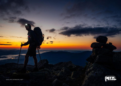 Čelovka PETZL Tikka Core 2022, modrá, 450 lm - E067AA01