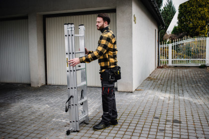 Hliníkový trojdílný žebřík, 3x6 stupňů, 2,97 m, max. zátěž 150 kg