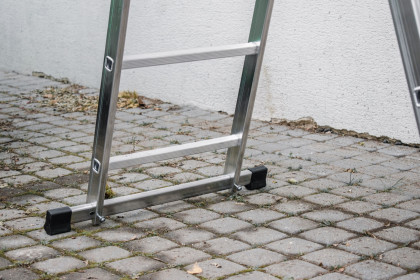 Hliníkový trojdílný žebřík, 3x6 stupňů, 2,97 m, max. zátěž 150 kg