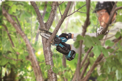 Aku prořezávací pila 150 mm Li-ion LXT 18V/1x5,0 Ah