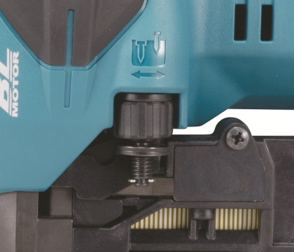 Aku sponkovačka Li-ion LXT 18V,bez aku   Z