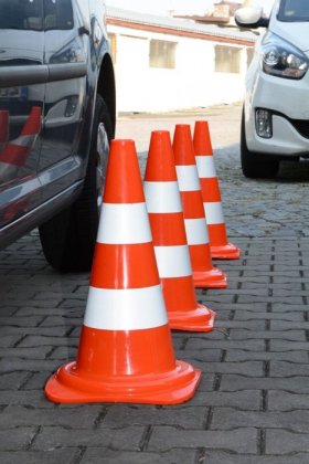 Výstražný dopravní kužel RC500EU