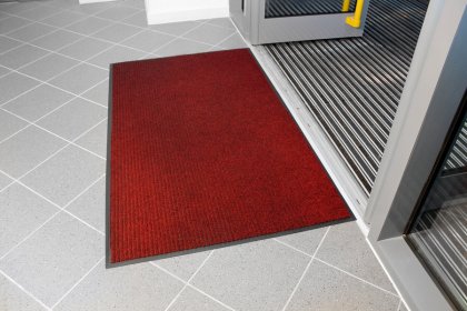 Červená textilní čistící vnitřní vstupní rohož - 90 x 60 x 0,7 cm
