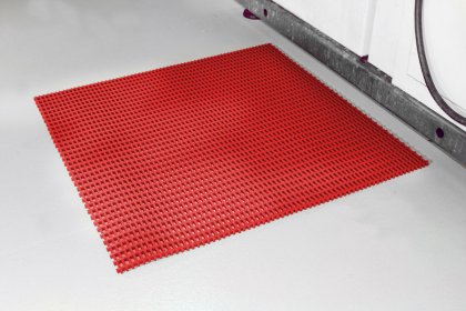 Červená olejivzdorná protiskluzová průmyslová univerzální rohož - 500 x 60 x 1,2 cm