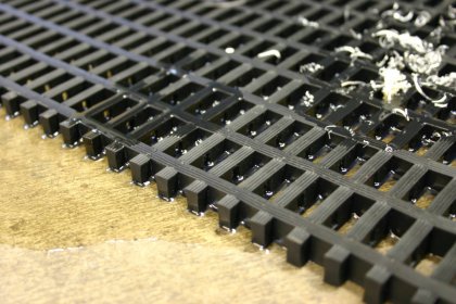 Černá olejivzdorná protiskluzová průmyslová univerzální rohož - 500 x 60 x 1,2 cm