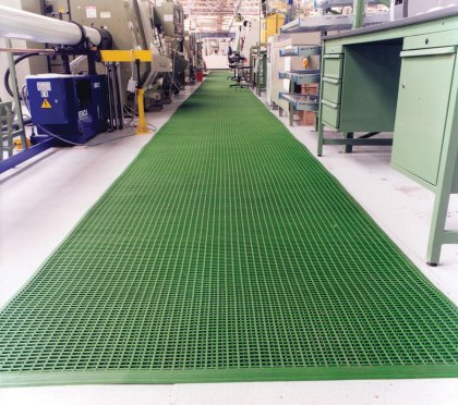 Zelená olejivzdorná protiskluzová průmyslová univerzální rohož - 500 x 90 x 1,2 cm
