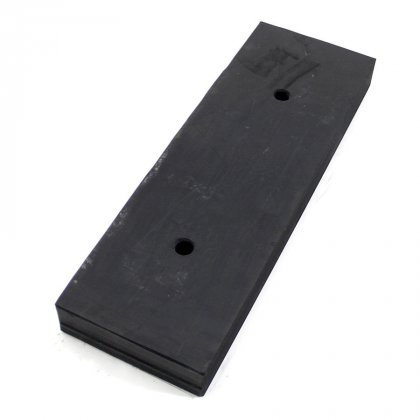 Černý pryžový doraz na rampu FLOXO - délka 50 cm, šířka 16,5 cm a tloušťka 5 cm
