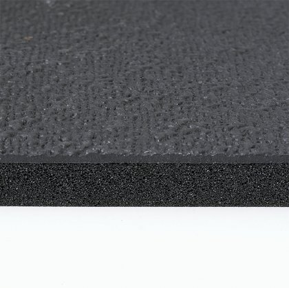 Černá protiúnavová průmyslová rohož pro svářeče Pebble Trax - 2280 x 122 x 1,27 cm