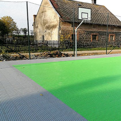 Zelená plastová modulární dlaždice AT-HRD, AvaTile - 25 x 25 x 1,6 cm