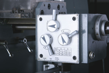 Univerzální frézka OPTImill MT 60