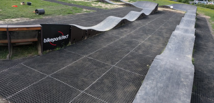 Gumová čisticí venkovní vstupní rohož na hrubé nečistoty FLOMA OctoMat - 60 x 80 x 2,2 cm