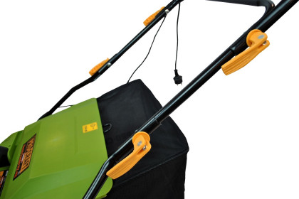 PROCRAFT PSC400 Elektrický vertikutátor