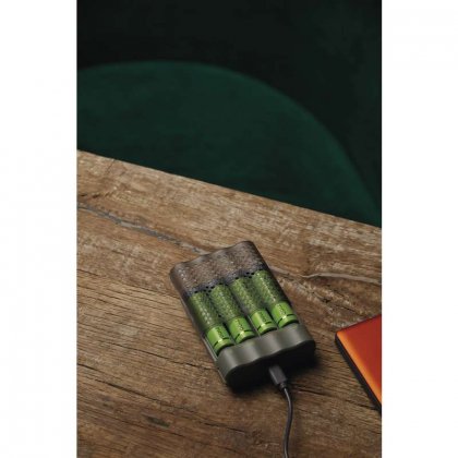 Nabíječka baterií GP Speed M451 + 4× AA ReCyko 2700