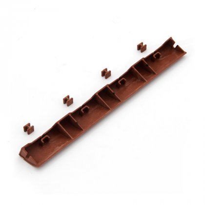 Hnědý plastový nájezd pro terasové dlaždice Linea Easy - 39 x 4,5 x 2,5 cm