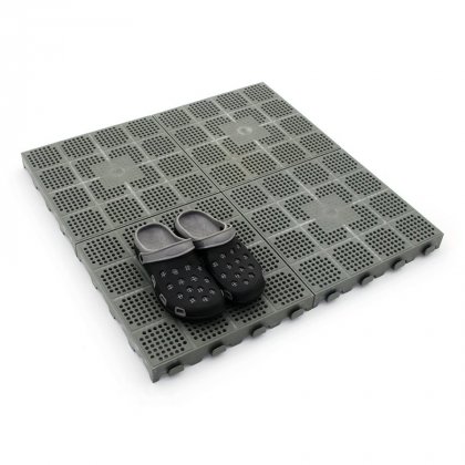 Šedá hnědá děrovaná plastová terasová dlaždice Linea Combi - 40 x 40 x 4,8 cm