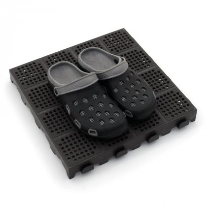 Tmavě hnědá plastová děrovaná terasová dlaždice Linea Combi - 40 x 40 x 4,8 cm