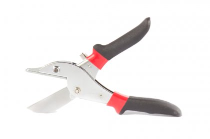 Nůžky na PVC lišty