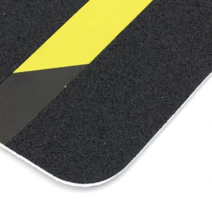 Korundová podlahová páska s fotoluminiscenčním a výstražným pruhem - 61 x 15 cm