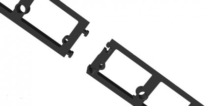 Černý plastový skrytý zahradní obrubník STELLA BORD - délka 100 cm, šířka 8 cm a výška 4,5 cm