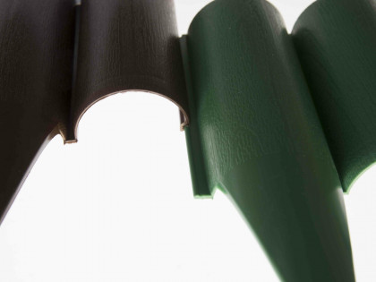 Hnědý plastový palisádový zahradní obrubník Wood - délka 25 cm a výška 12,5 cm