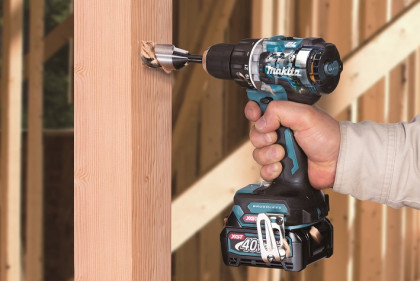 Aku bezuhlíkový příklepový šroubovák Li-ion XGT 40V/2,0 Ah