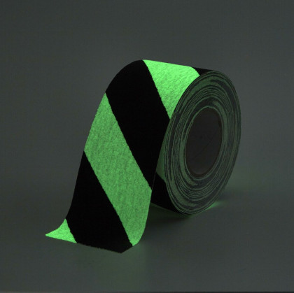 Korundová fotoluminiscenční protiskluzová páska FLOMA Glow in the Dark Hazard - 18,3 x 10 cm tloušťka 1 mm