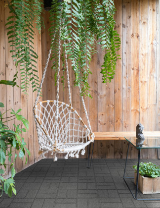 Šedá gumová terasová dlažba FLOMA Cobblestone - 40 x 40 x 1,5 cm