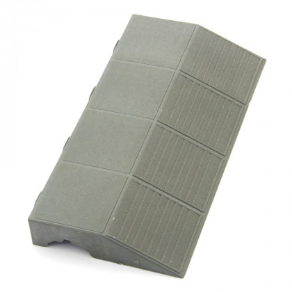 Šedý plastový nájezd "samec" pro terasovou dlažbu Linea Combi - 40 x 20,5 x 4,8 cm