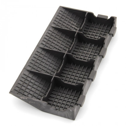 Tmavě hnědý plastový nájezd "samec" pro terasovou dlažbu Linea Combi - 40 x 20,5 x 4,8 cm