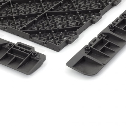 Šedý plastový nájezd "samice" pro terasovou dlažbu Linea Marte - 60 x 5,2 x 1,3 cm