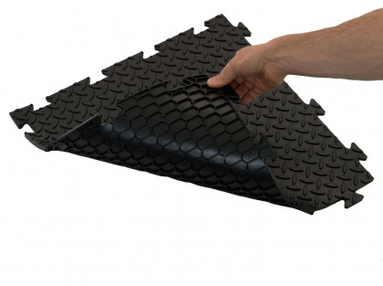 Černá plastová zátěžová puzzle protiskluzová dlaždice Tenax - 50 x 50 x 0,8 cm
