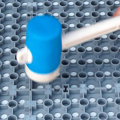 Černá plastová ochranná podložka pod židli AvaTile AT-HRD - 128 x 128 x 1,6 cm