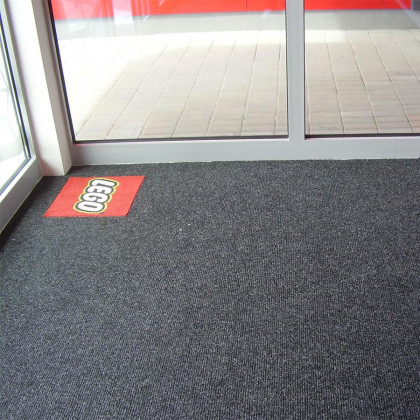 Černá kobercová čistící zóna FLOMA Catrine - 79 x 70 x 1,35 cm