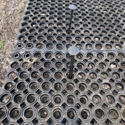 Gumová čistící venkovní vstupní rohož na hrubé nečistoty FLOMA Octomat - 40 x 60 x 2,2 cm