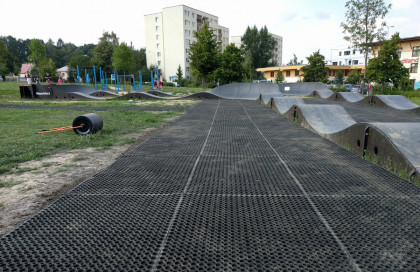 Gumová čistící venkovní vstupní rohož na hrubé nečistoty FLOMA Octomat - 40 x 60 x 2,2 cm