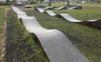 Gumová čistící venkovní vstupní rohož na hrubé nečistoty FLOMA Octomat - 40 x 60 x 2,2 cm