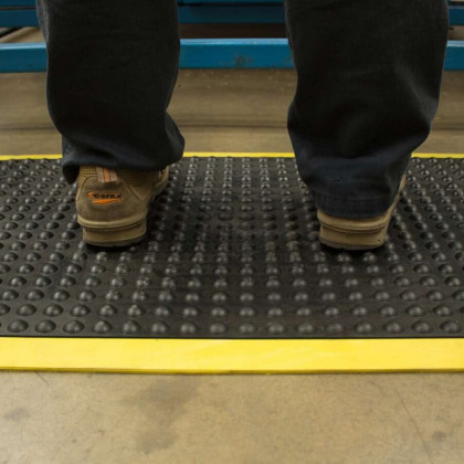 Černo-žlutá gumová protiúnavová rohož (okraj) - 90 x 60 x 1,4 cm