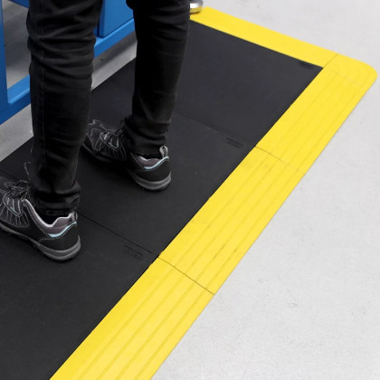 Černá gumová protiúnavová protiskluzová rohož Premium Fatigue - 50 x 50 x 2,4 cm