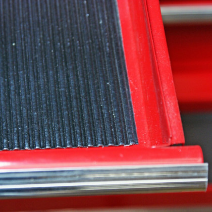 Černá gumová ochranná protiskluzová páska FLOMA Ribbed - 18,3 m x 10 cm a tloušťka 1,7 mm