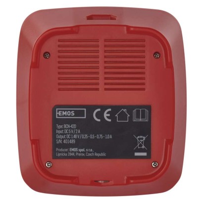 Nabíječka baterií EMOS profi BCN-42D + 4AA 2700