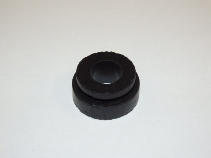 Rubber sleeve fuel tank supporter