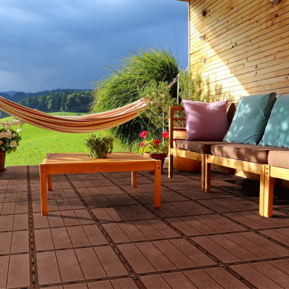 Hnědá plastová terasová dlažba FatraStep Lineris - 30 x 30 x 1,3 cm