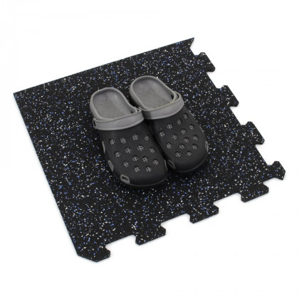 Černo-bílo-modrá gumová modulová puzzle dlažba (roh) FLOMA FitFlo SF1050 - 100 x 100 x 1,6 cm