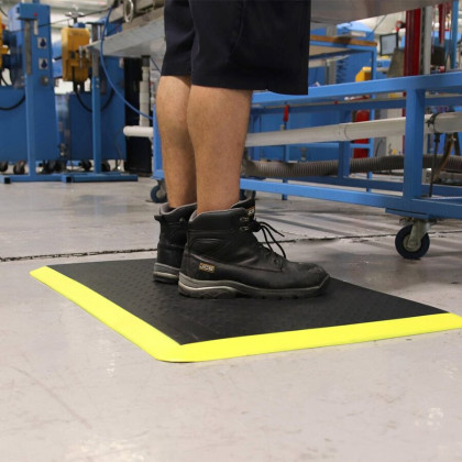 Černo-žlutá pěnová protiúnavová protiskluzová průmyslová rohož - 90 x 60 x 1,8 cm
