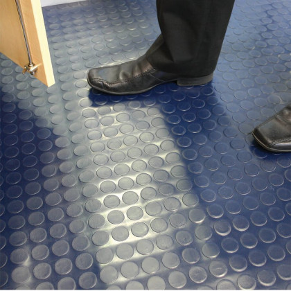 Černá protiskluzová průmyslová rohož COBADOT VINYL - 10 m x 120 cm x 0,25 cm