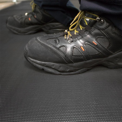 Černá protiskluzová průmyslová rohož Solid VINYL - 5 m x 122 cm x 0,3 cm