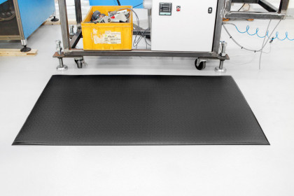 Černá gumová protiúnavová průmyslová rohož (role) - 365 x 90 x 1,25 cm