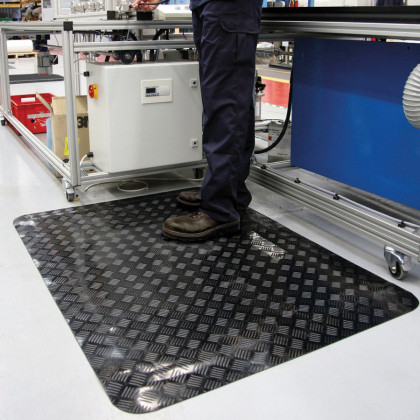 Černá gumová protiúnavová olejivzdorná ESD antistatická průmyslová rohož - 60 x 100 x 1 cm